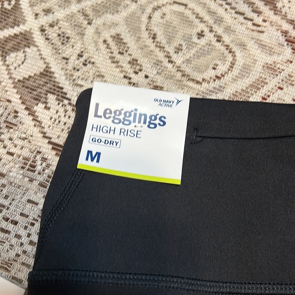 Old Navy Active High Rise Legging - Picture 6 of 9